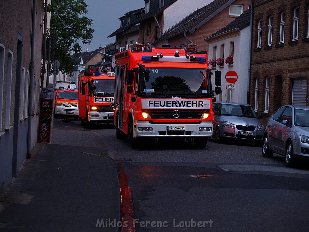 Wohnungsbrand Koeln Stammheim Stammheimer Hauptstr P263.JPG